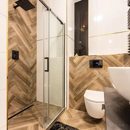 Apartment Flatbook - Center Waterlane Vintage With Gym *